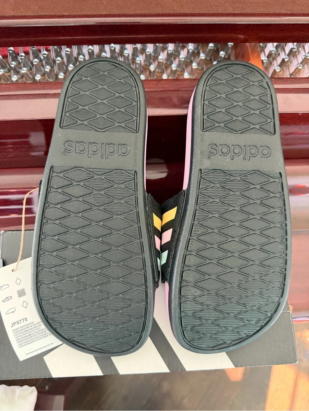 adidas girl’s Pink Slide Sandals with Black Strap and Pastel Stripes size 4